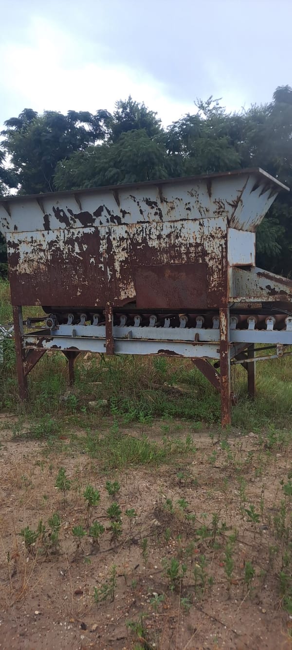 Feed Hopper w/Grate